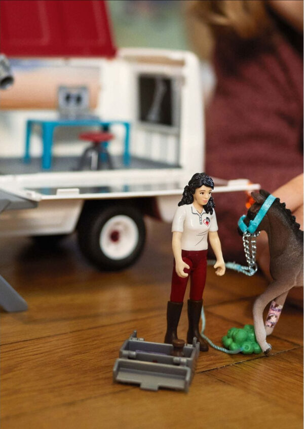 schleich Mobile Vet with Hanoverian Foal